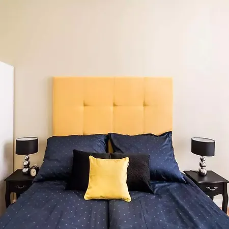 Ventura Ridge Apartment *